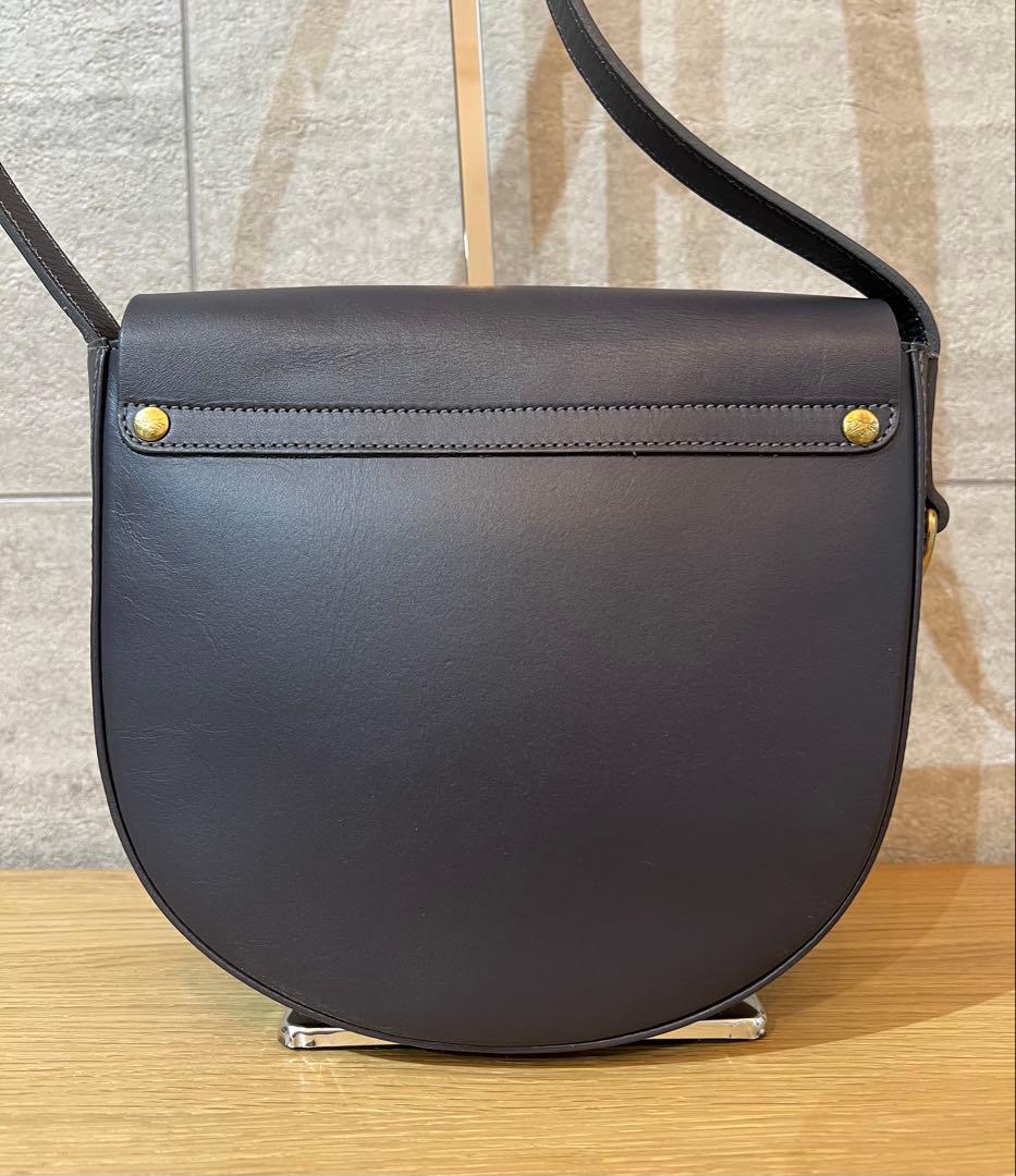 未使用　il bisonte ショルダーバッグ　スムースレザー