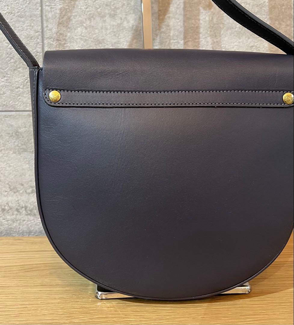 未使用　il bisonte ショルダーバッグ　スムースレザー