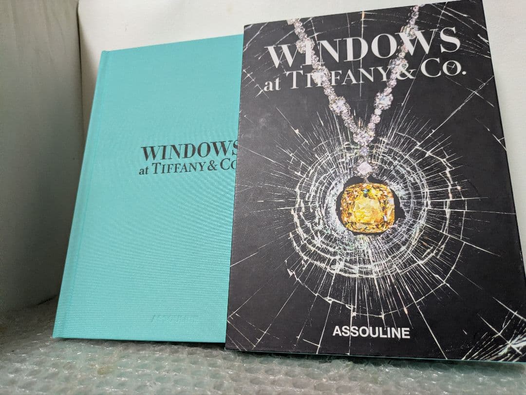 Windows at Tiffany & Co. 書籍