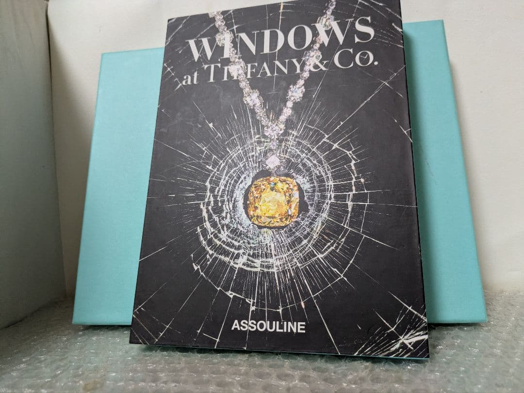 Windows at Tiffany & Co. 書籍