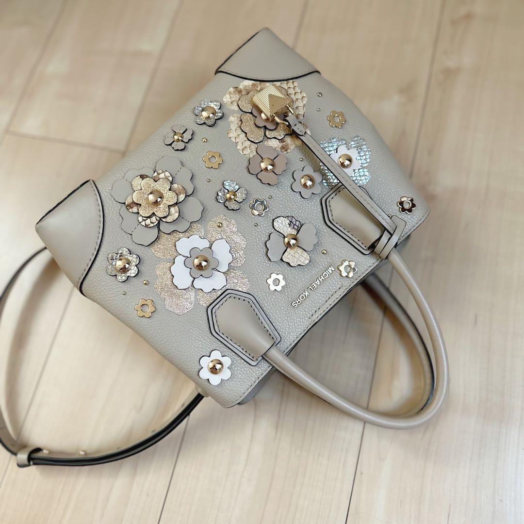 日本未発売　マイケルコースフラワーモチーフショルダーバッグ