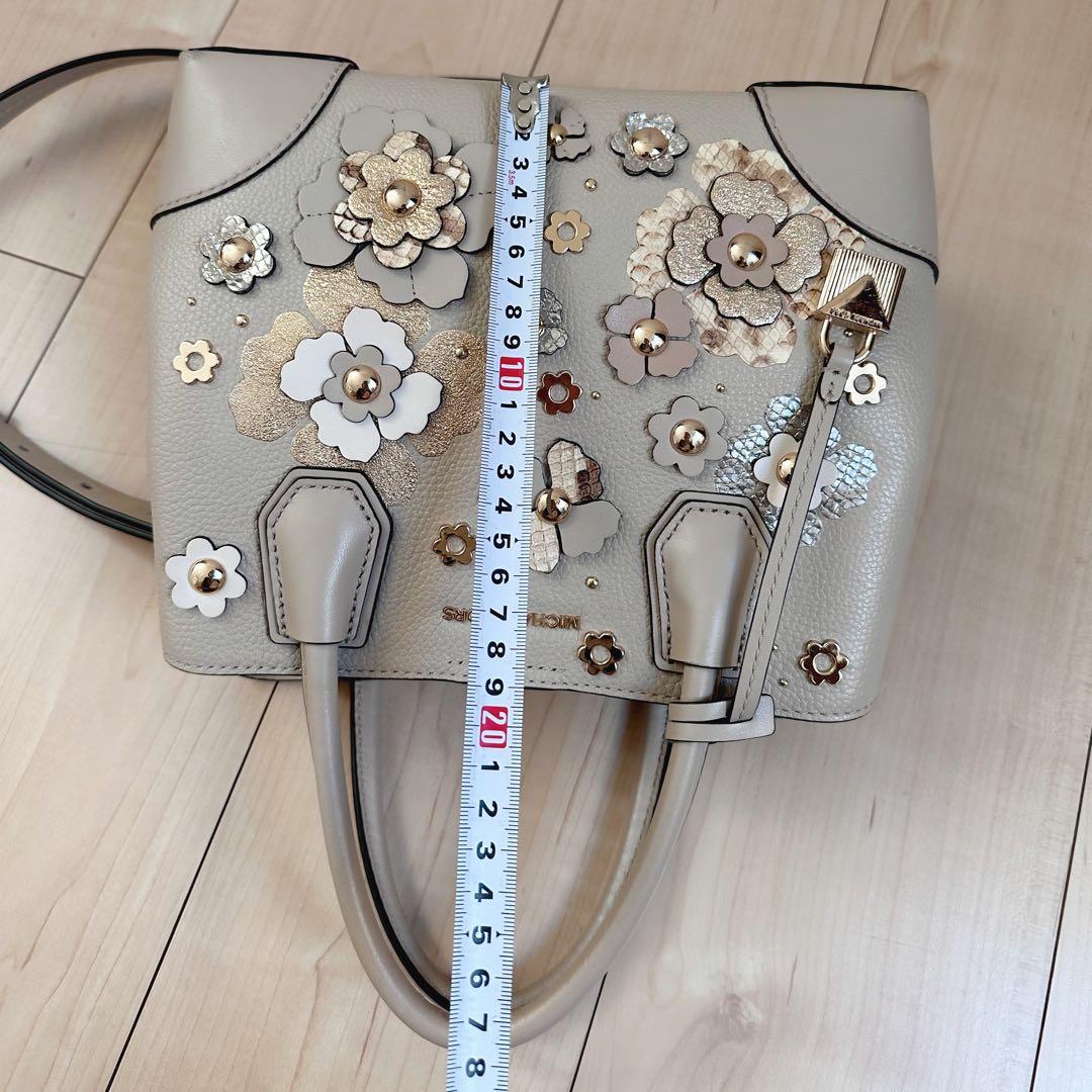 日本未発売　マイケルコースフラワーモチーフショルダーバッグ