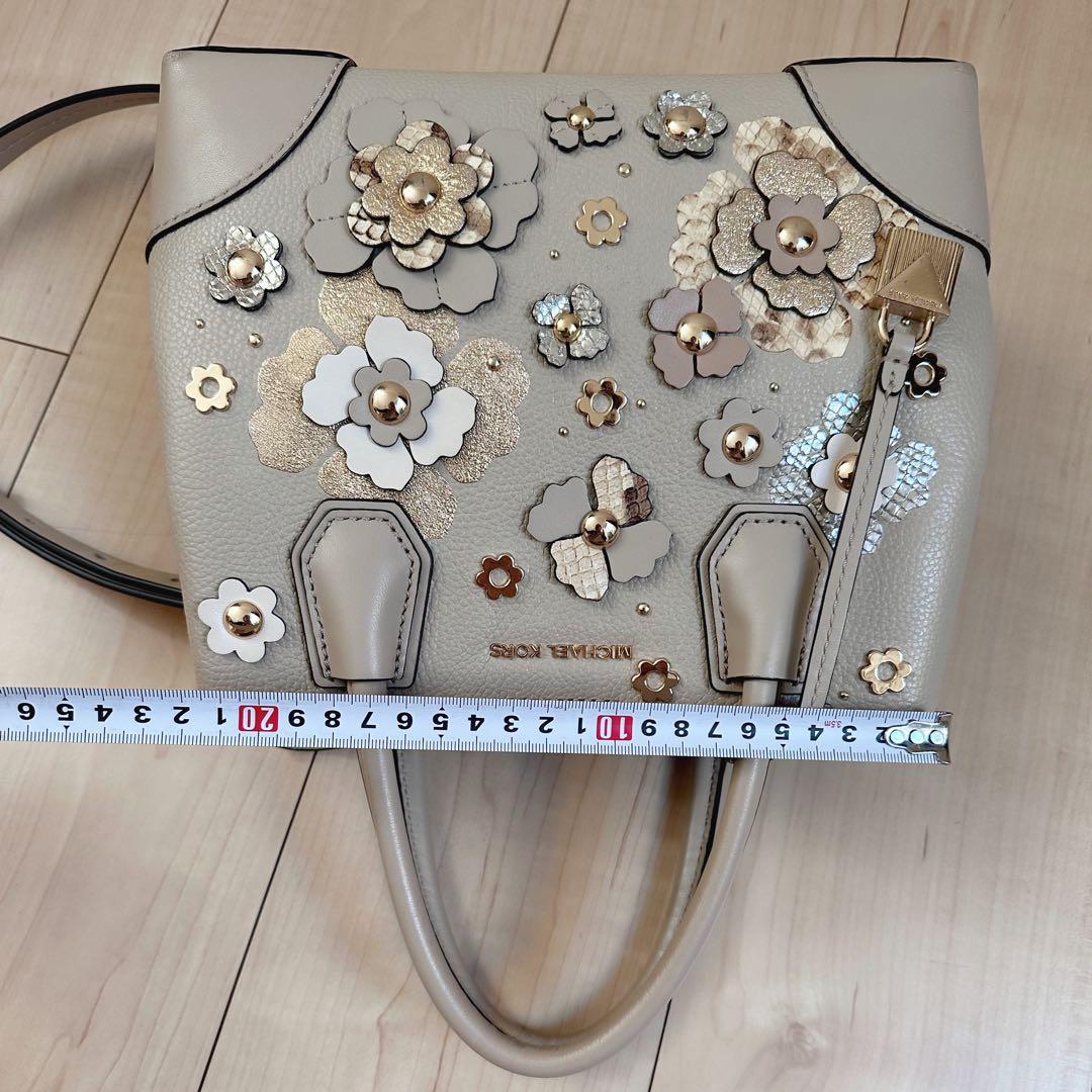 日本未発売　マイケルコースフラワーモチーフショルダーバッグ