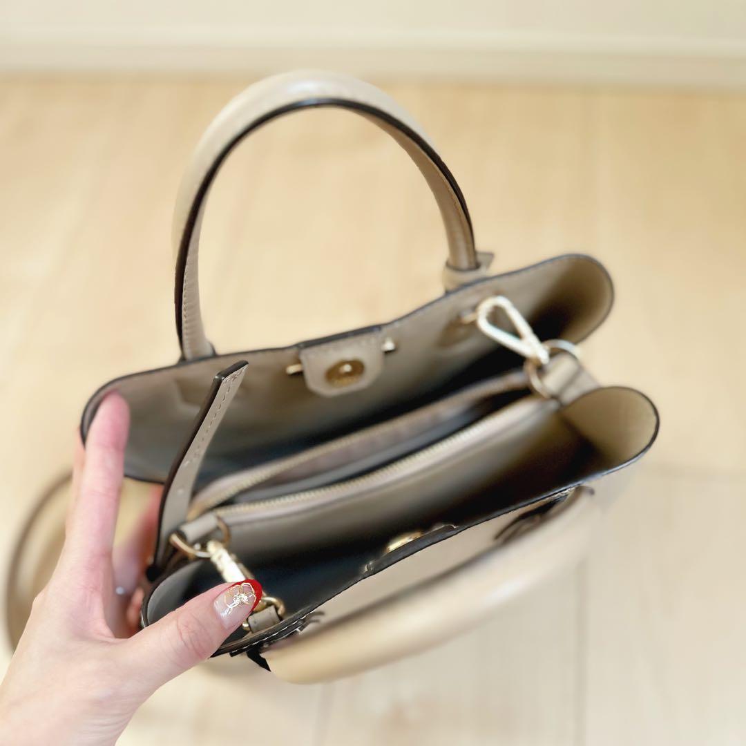 日本未発売　マイケルコースフラワーモチーフショルダーバッグ