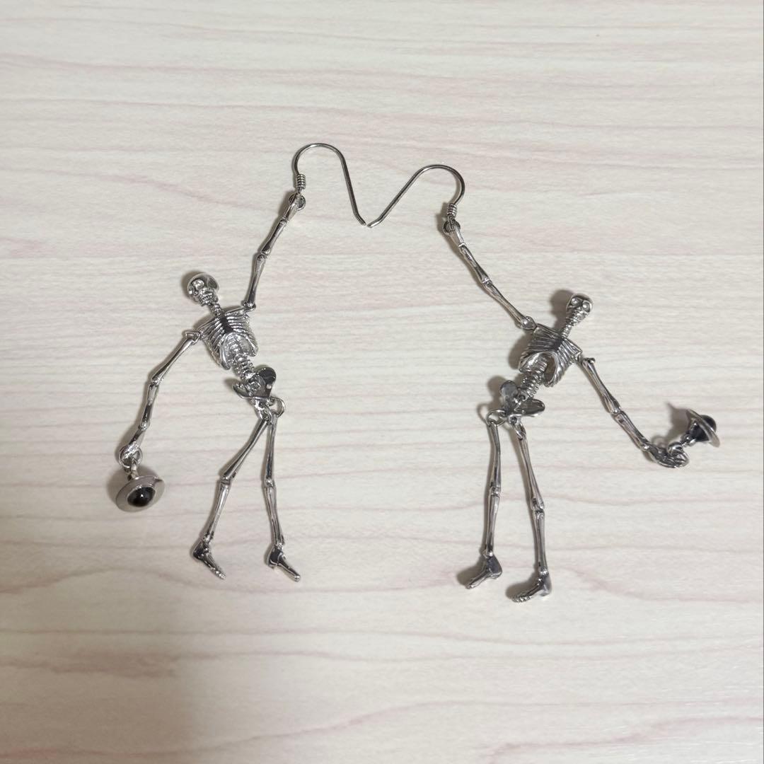 Vivienne Westwood スケルトン　ピアス　スカル