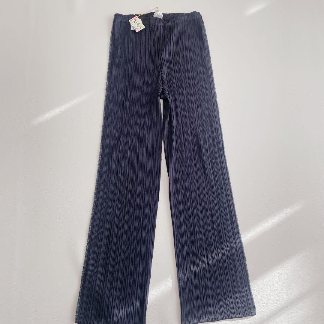 未使用品✨プリーツプリーズ　プリーツパンツ　ライン　ネイビー　ストレートパンツ