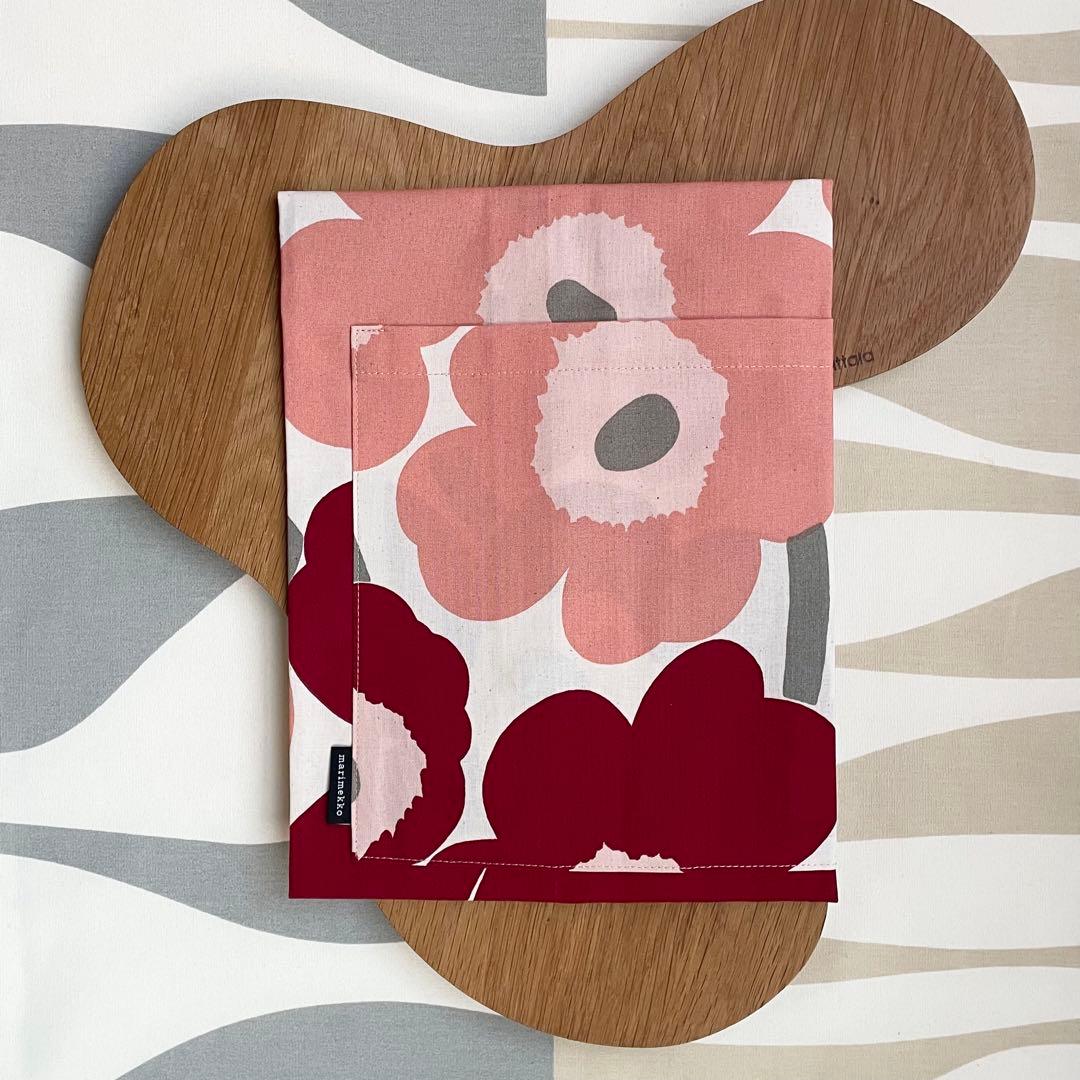 新品 マリメッコ Pieni Unikko ウニッコ エプロン チェリー