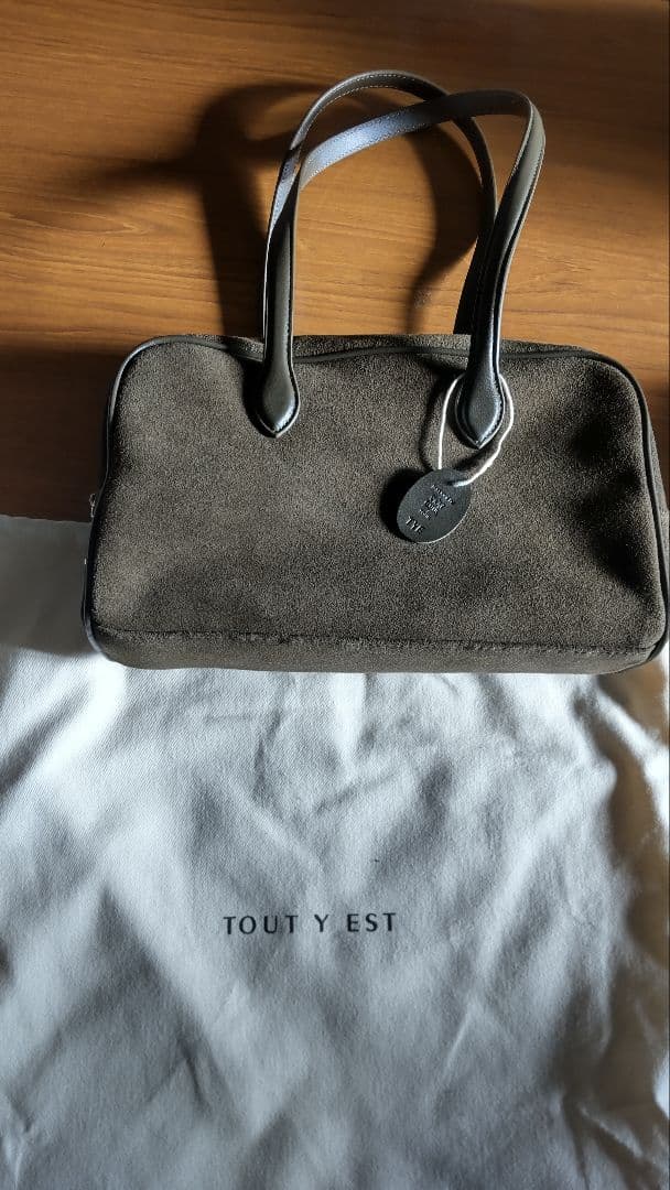 Tout Y Est オリーブグリーントートバッグ