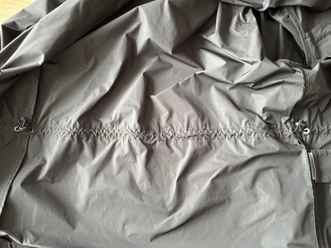 モンクレールキッズ　ナイロンジャケット　ブラック150センチ前後で着用イタリア製