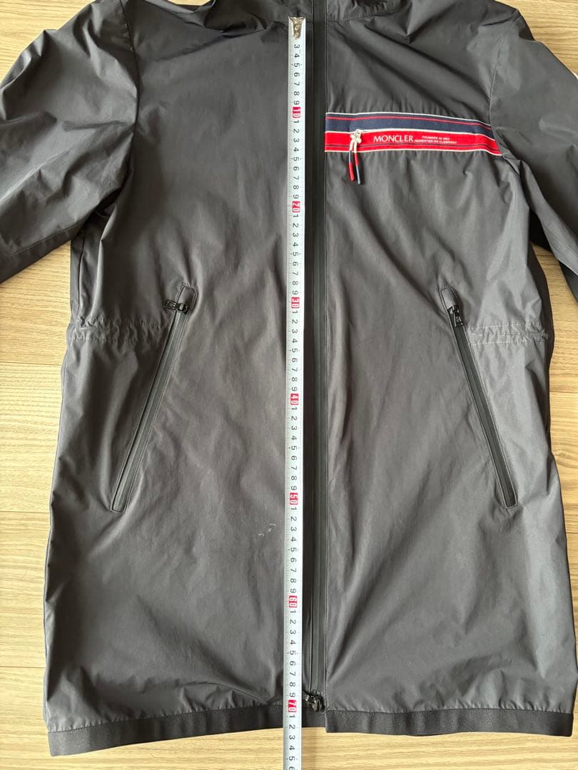 モンクレールキッズ　ナイロンジャケット　ブラック150センチ前後で着用イタリア製
