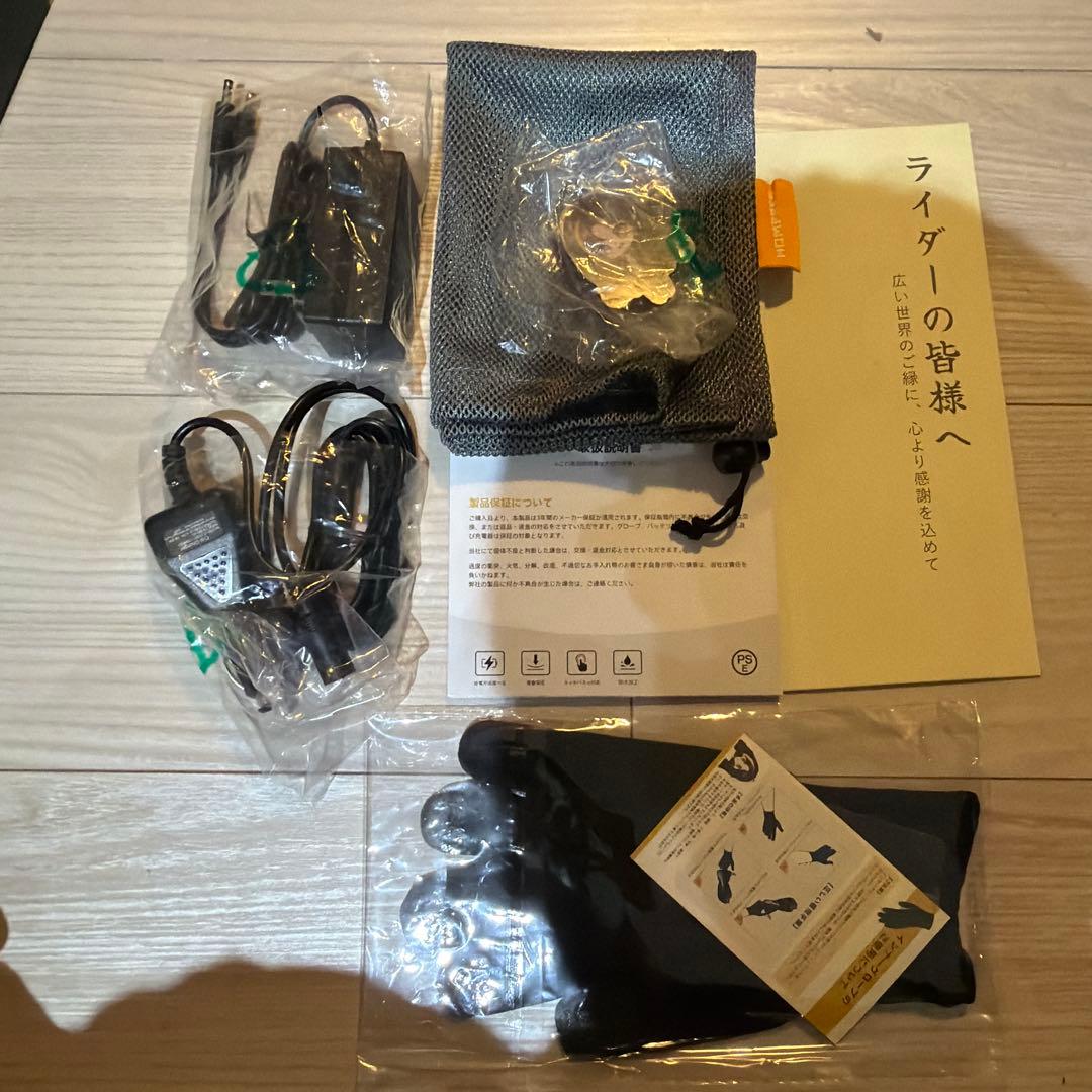 hompressの電熱グローブです。