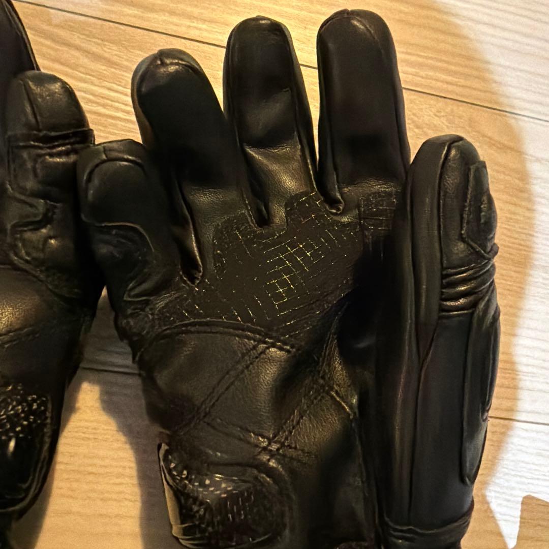 hompressの電熱グローブです。