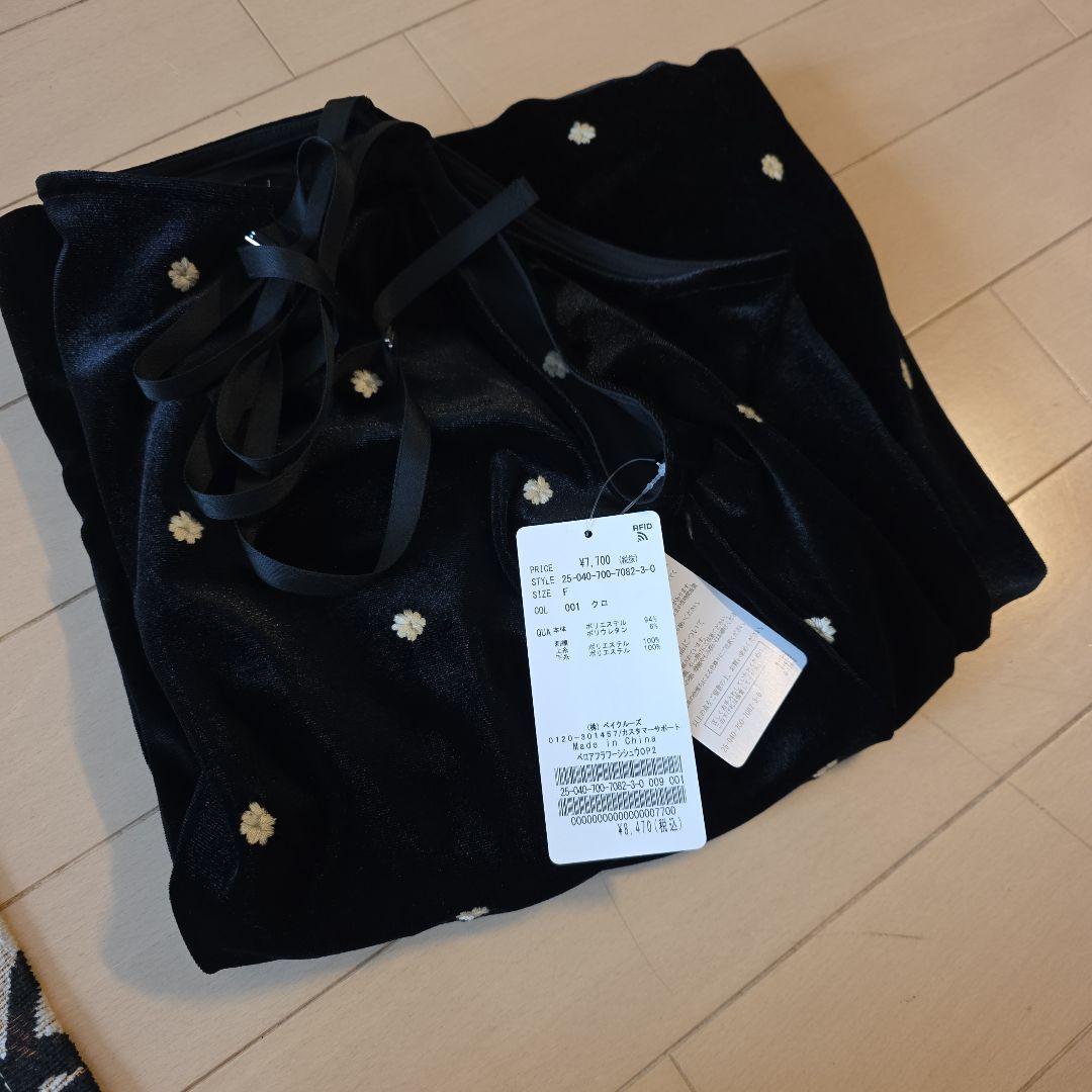 週末限定値下げ★ベーセストック★ベロアフラワー刺繍ワンピース