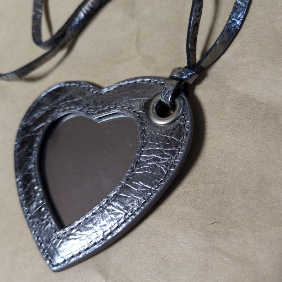 y*u様 BALENCIAGA ハート型レザーチャーム バッグチャーム