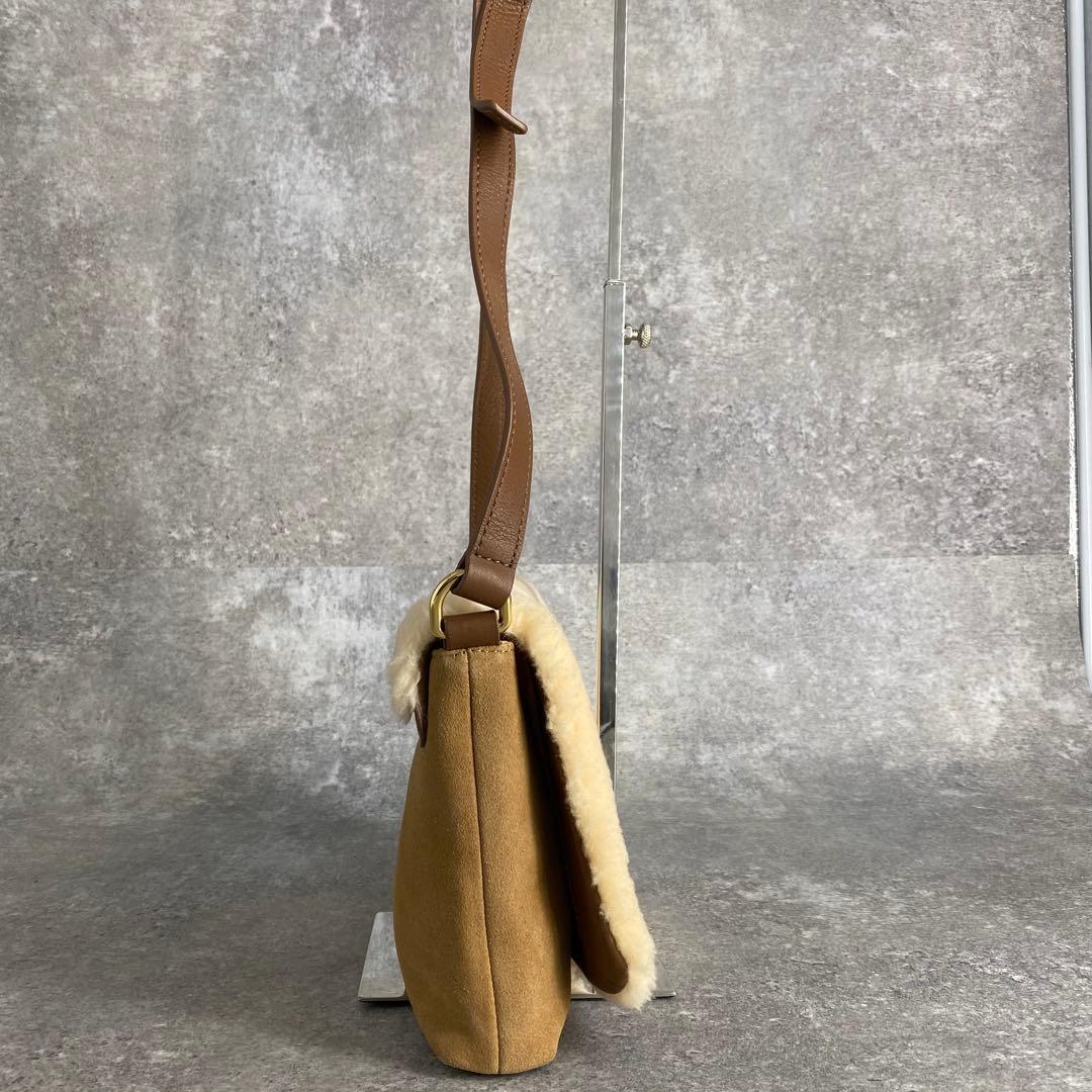良品 UGG アグ シープスキン ショルダーバッグ スエード本革 ボア ムートン