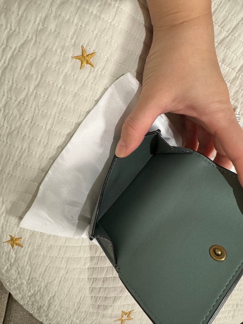 グリーンレザー 三つ折り財布 Cロゴ　COACH コーチ 折り財布