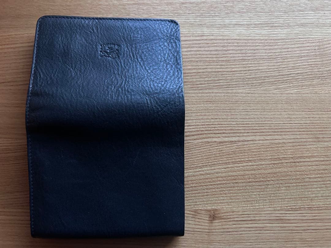 IL BISONTE 二つ折り財布 濃紺　ネイビーレザー　超美品