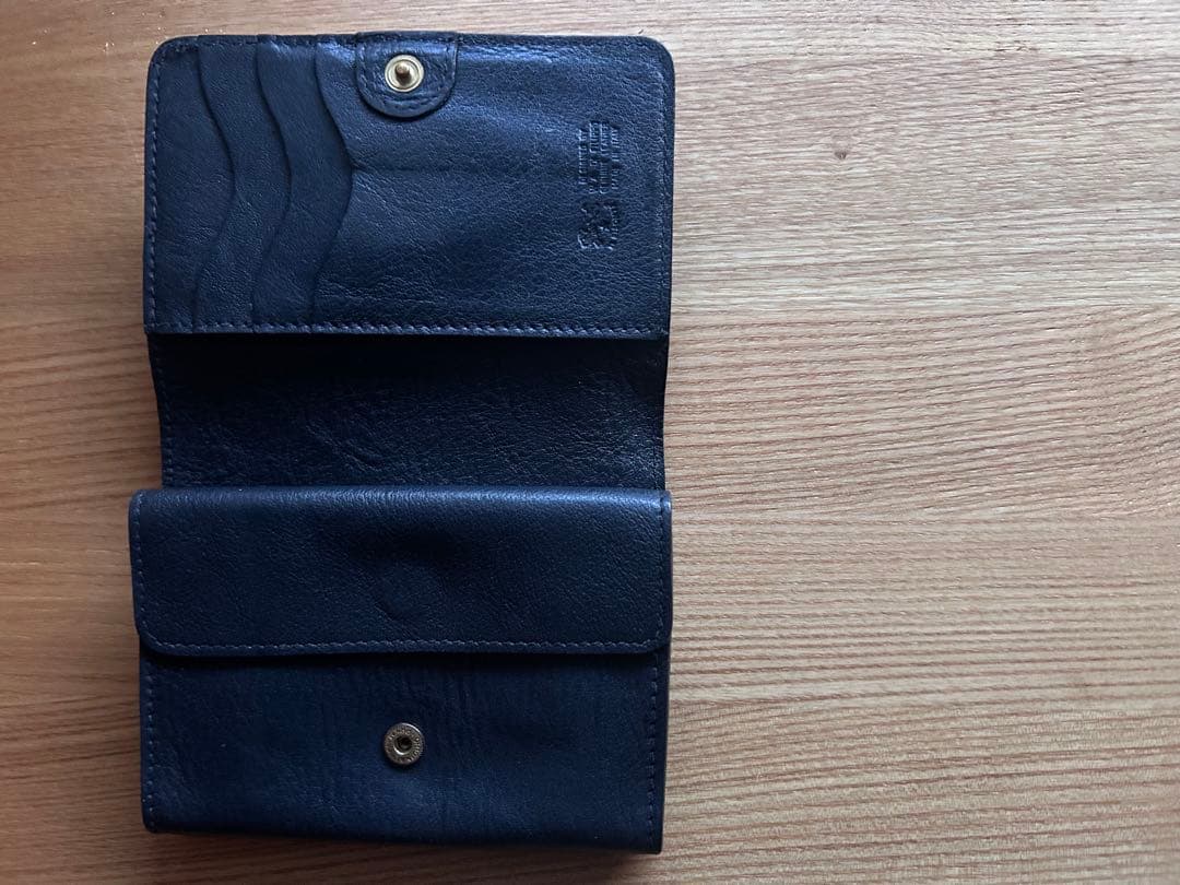 IL BISONTE 二つ折り財布 濃紺　ネイビーレザー　超美品