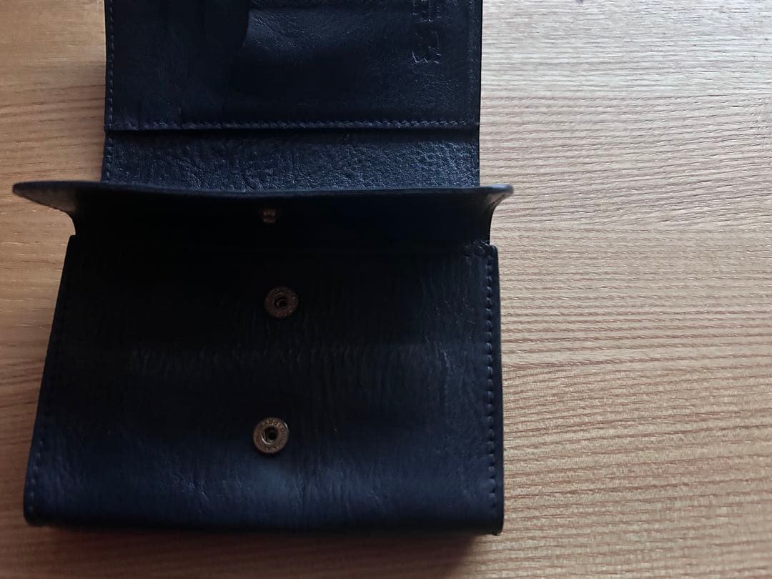 IL BISONTE 二つ折り財布 濃紺　ネイビーレザー　超美品