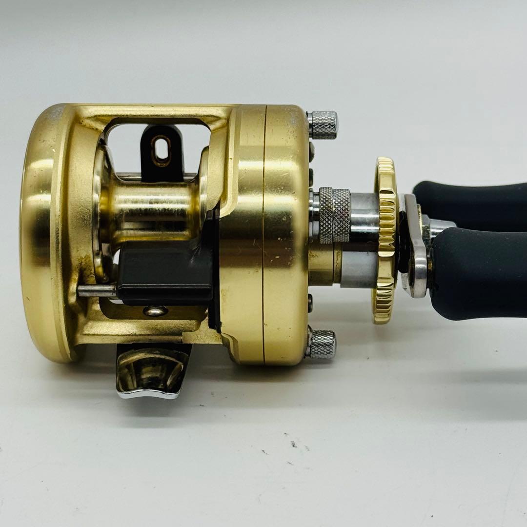 カルカッタ チヌ 1000【動作良好・名機】SHIMANO CALCUTTA