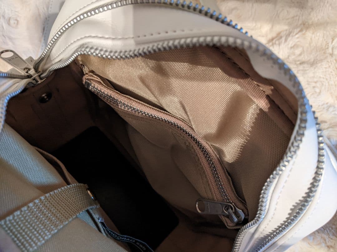 コムデギャルソン ホワイト ショルダーバッグ COMME des GARÇONS