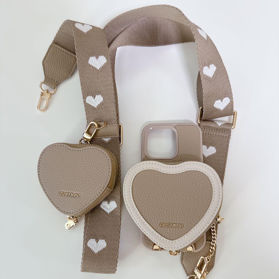 CUSTYPE ハート型スマホショルダー