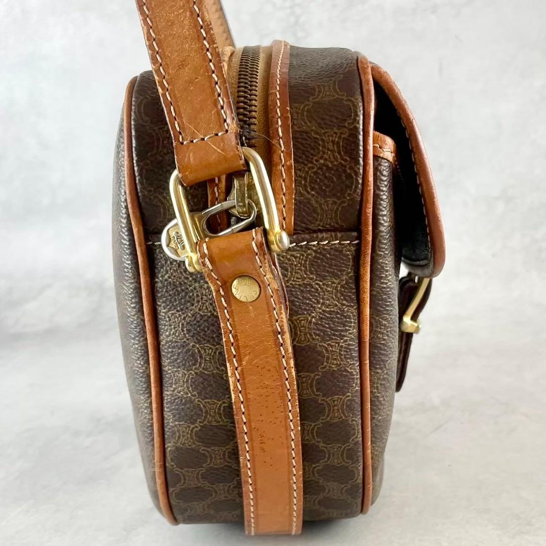 美品✨セリーヌ ショルダーバッグ マカダム ベルト ゴールド金具 レザー