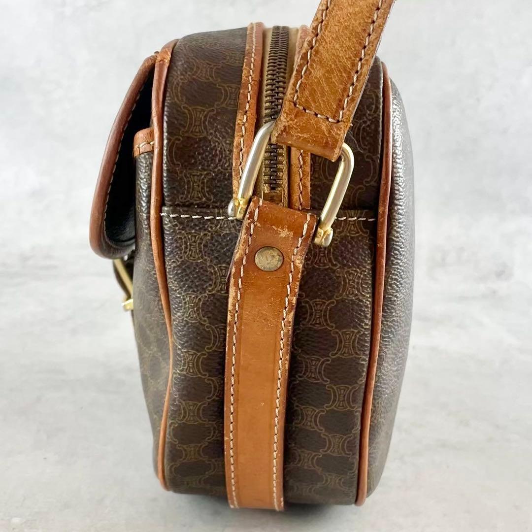 美品✨セリーヌ ショルダーバッグ マカダム ベルト ゴールド金具 レザー