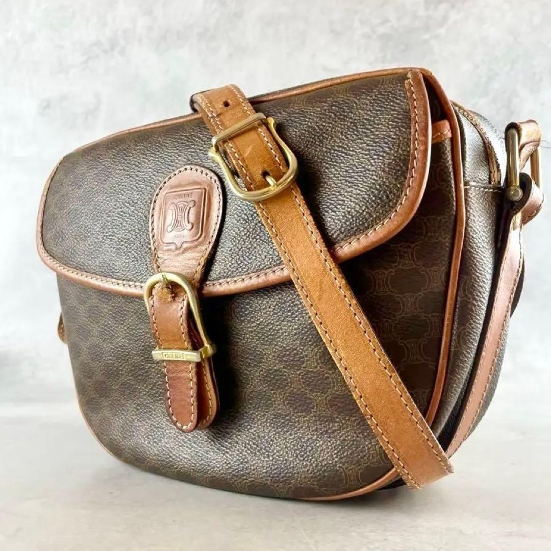 美品✨セリーヌ ショルダーバッグ マカダム ベルト ゴールド金具 レザー