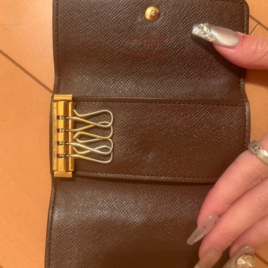 ルイヴィトン　ダミエ　ミュルティクレ　4連　レザー　モノグラム　キーケース