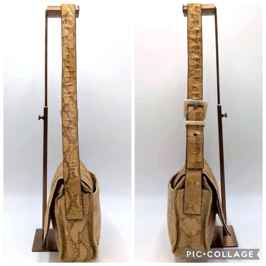 PRADA プラダ パイソン ショルダーバッグ 肩掛け 斜めがけ ベージュ 茶