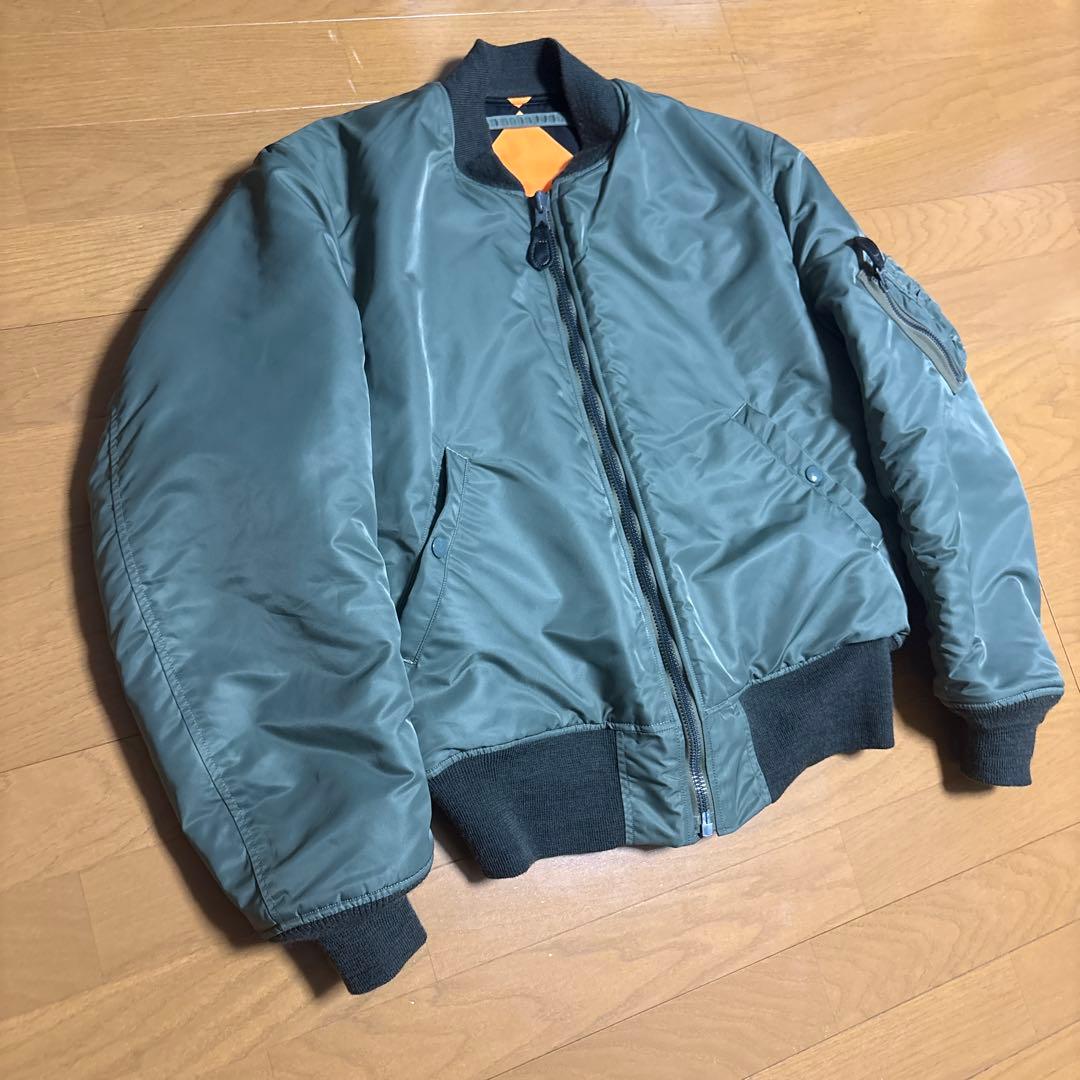 バズリクソンズ廃盤モデルＭＡ１　LARGEサイズ