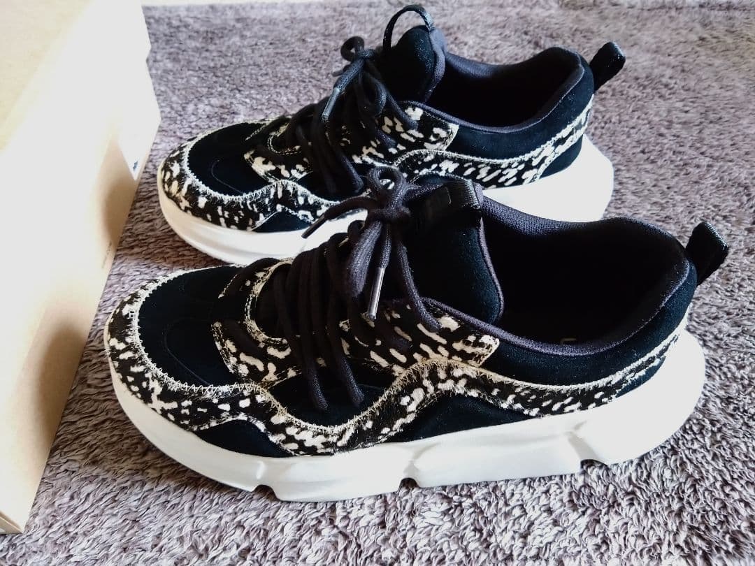 UGG アグ スニーカー Calle Lace Speckled 24.5cm