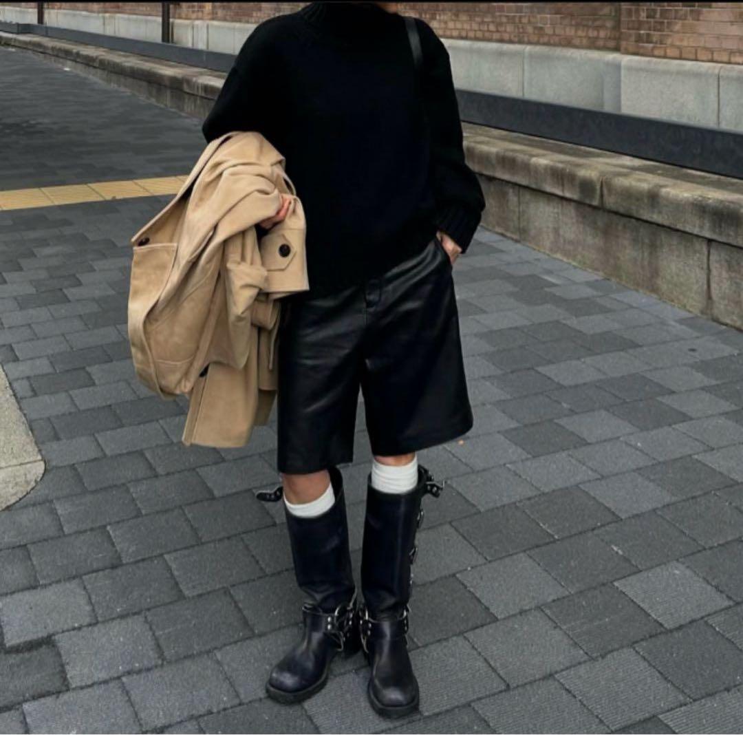 【お値下中】oksoon オクスン フェイクレザーハーフパンツ