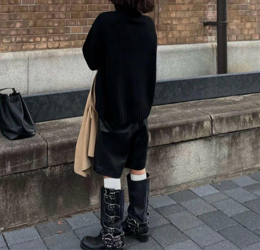 【お値下中】oksoon オクスン フェイクレザーハーフパンツ