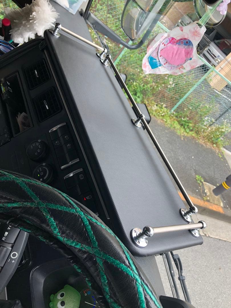 17スーパーグレート　フロントセンターテーブル　黒レザー