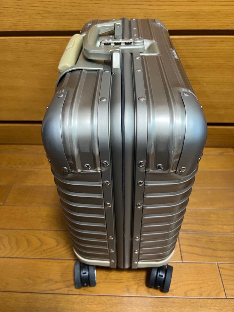 リモワ Business Multiwheel 4輪