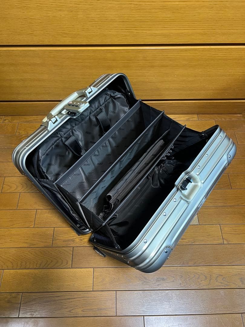 リモワ Business Multiwheel 4輪