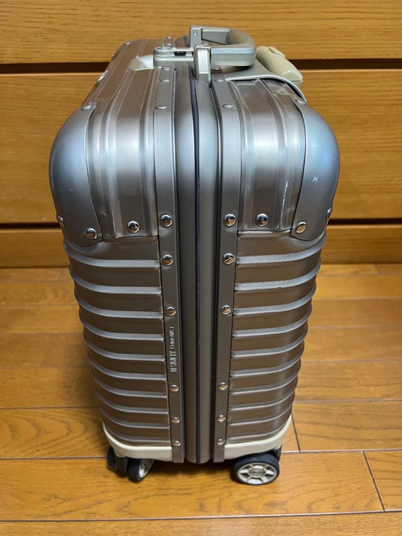 リモワ Business Multiwheel 4輪