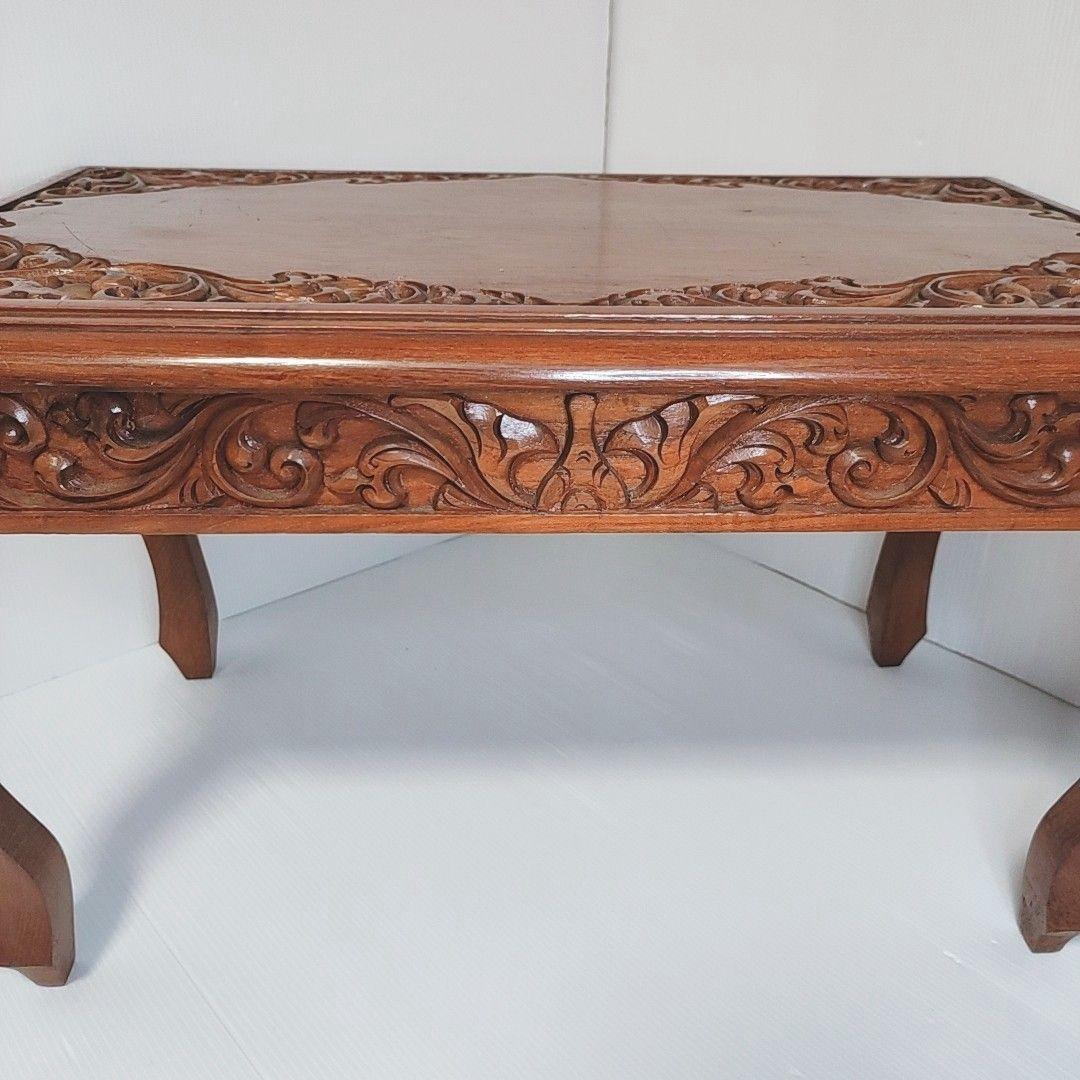 猫脚ミニテーブル 彫刻入り