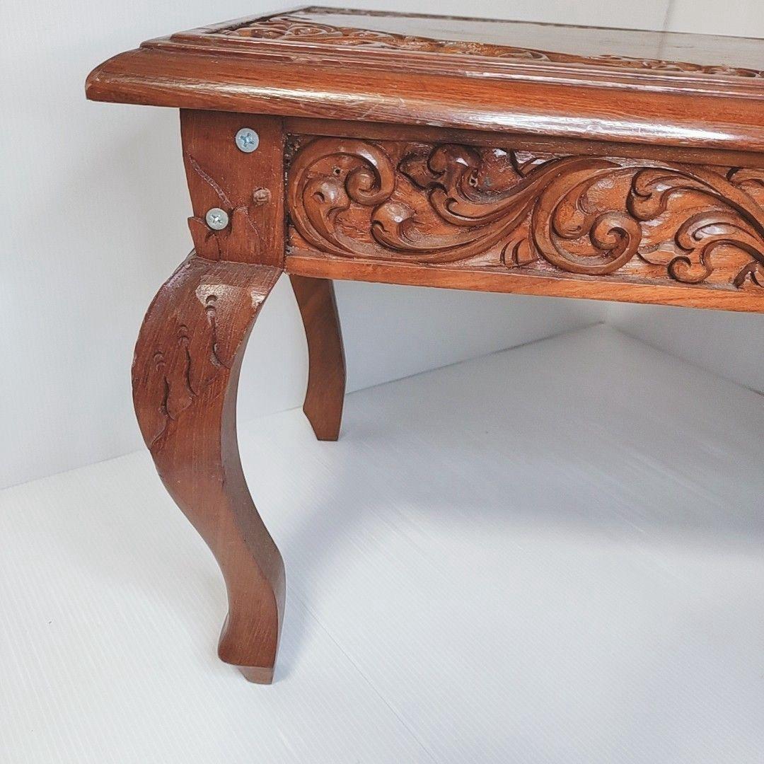 猫脚ミニテーブル 彫刻入り