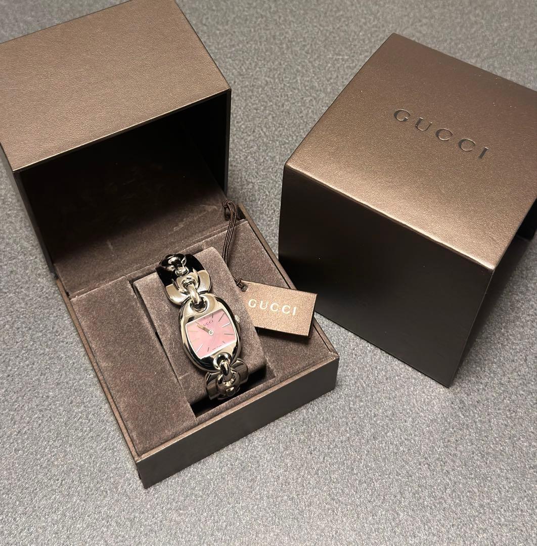 ピンクの猫ページ 稼働品 GUCCI グッチ 時計 121.5 シルバー