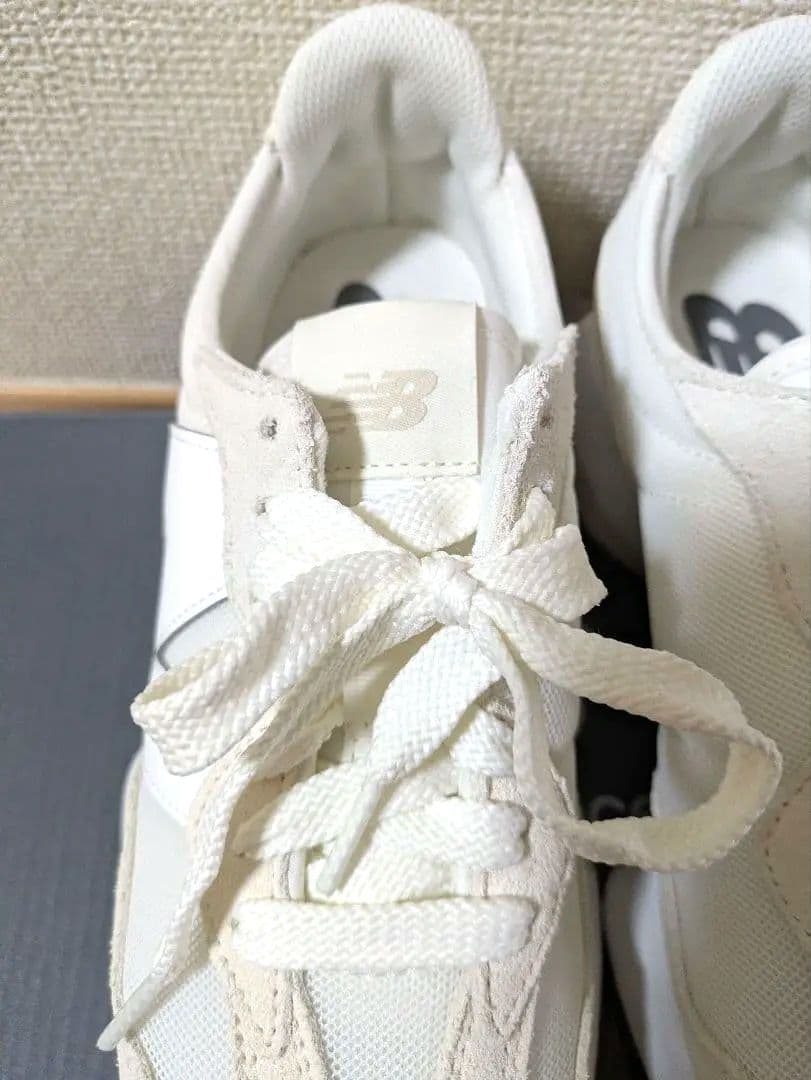 【新品未使用・箱付き】ニューバランス ホワイト U327LNA D 24.5cm