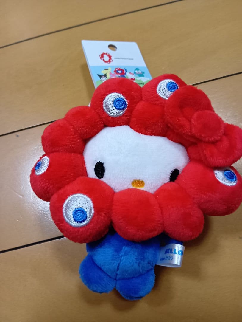 u*e様 ハローキティ ミャクミャク ぬいぐるみ 2点セット