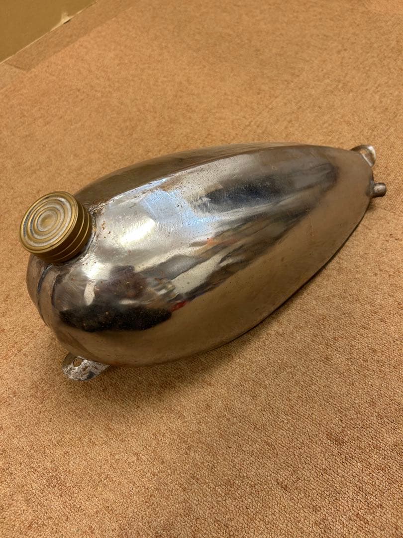 汎用カスタムタンク　ハーレーチョッパーsr400 バルカンtwグラストラッカー