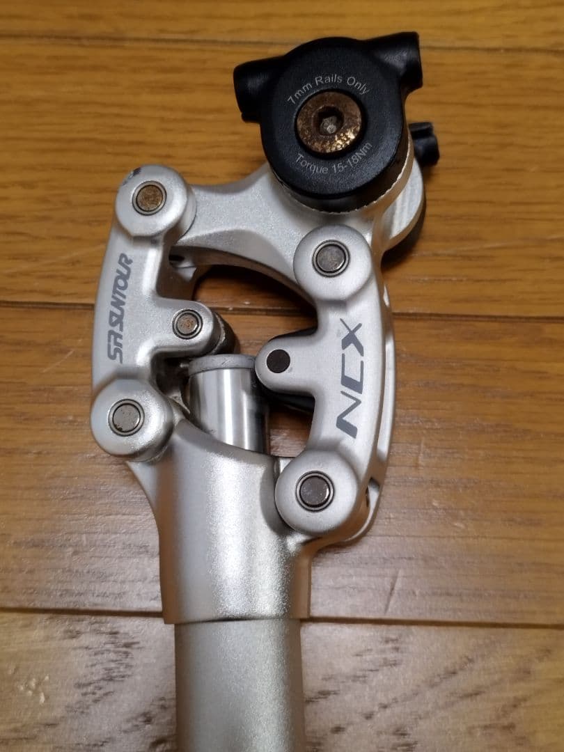 SR SUNTOUR NCX サスペンションシートポスト　オマケ付！