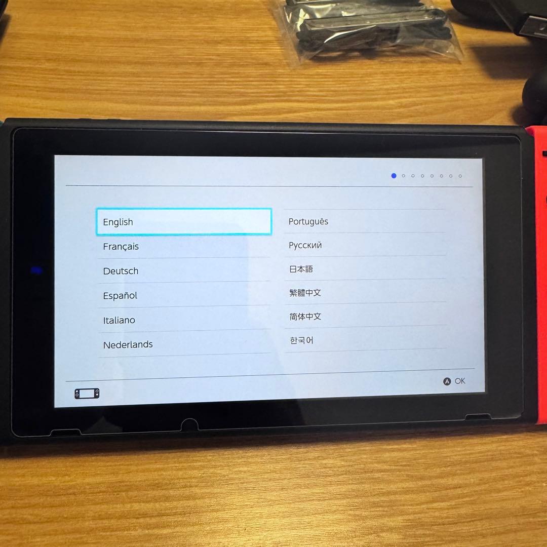 【美品】 Nintendo Switch ネオンブルー/ネオンレッド 本体
