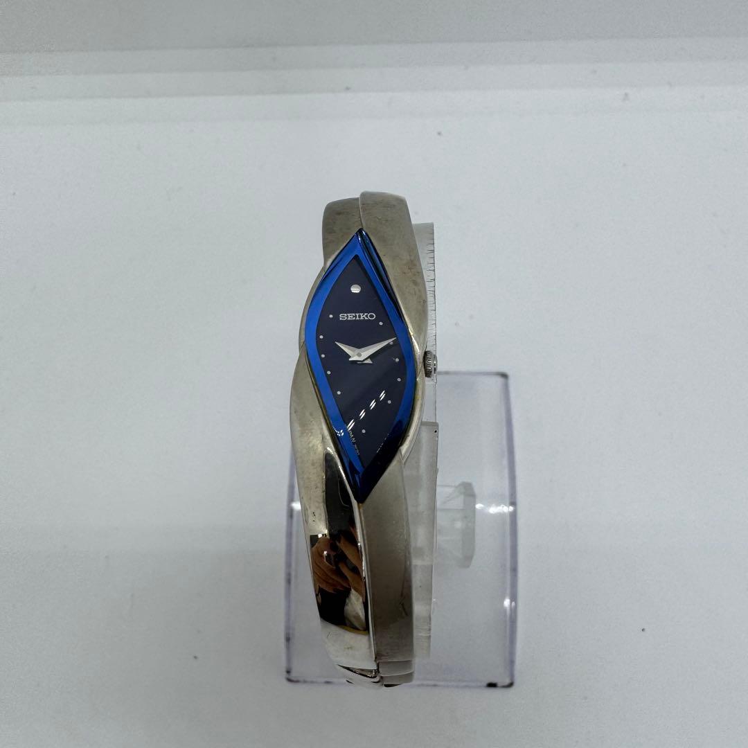 ✨SEIKO✨セイコー✨2E20-753A✨ネイビー文字盤✨クォーツ✨腕時計✨