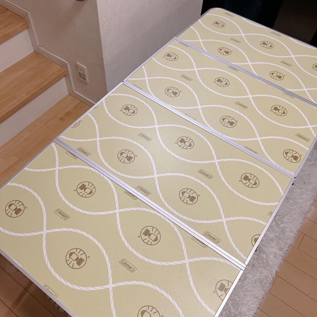 廃盤品　Coleman コールマン スリム四折テーブル　コールマンランタン柄