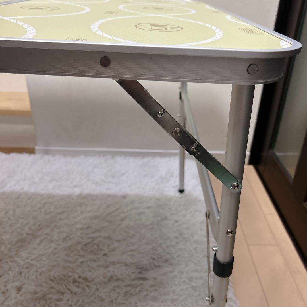 廃盤品　Coleman コールマン スリム四折テーブル　コールマンランタン柄